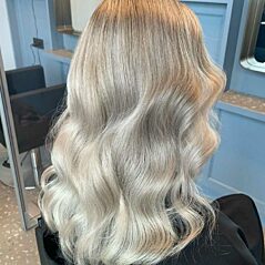 AMI Kappers Veenendaal Oost Miami blond AMI Kappers Veenendaal Oost Miami blond